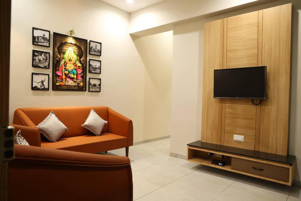 'Sumadhu Homes 301 ' Kolhapur Exterior photo
